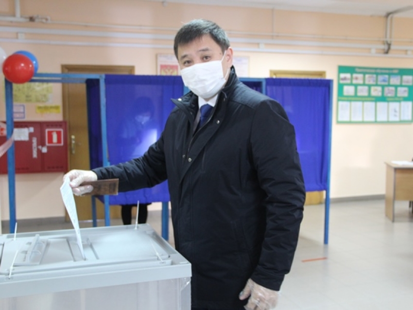 ​Буянто Батомункуев проголосовал на выборах депутатов Государственной Думы